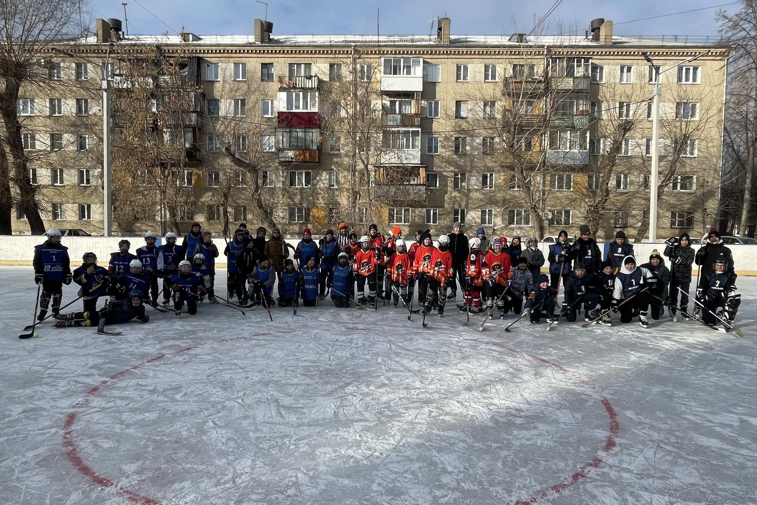 В Тракторозаводском районе завершились игры по хоккею с мячом "Золотая шайба"