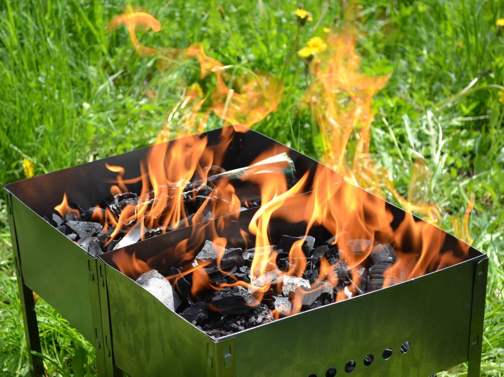 К пожару может привести даже приготовление шашлыков