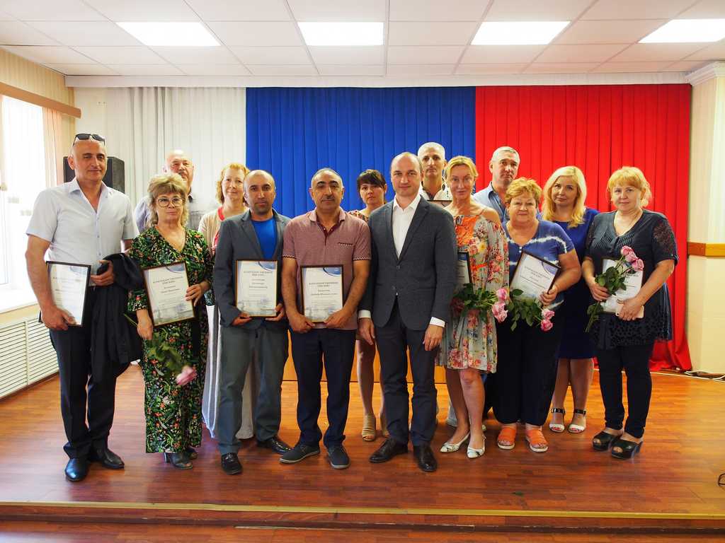  В Администрации Тракторозаводского района состоялось торжественное мероприятие, посвященное Дню Предпринимателя