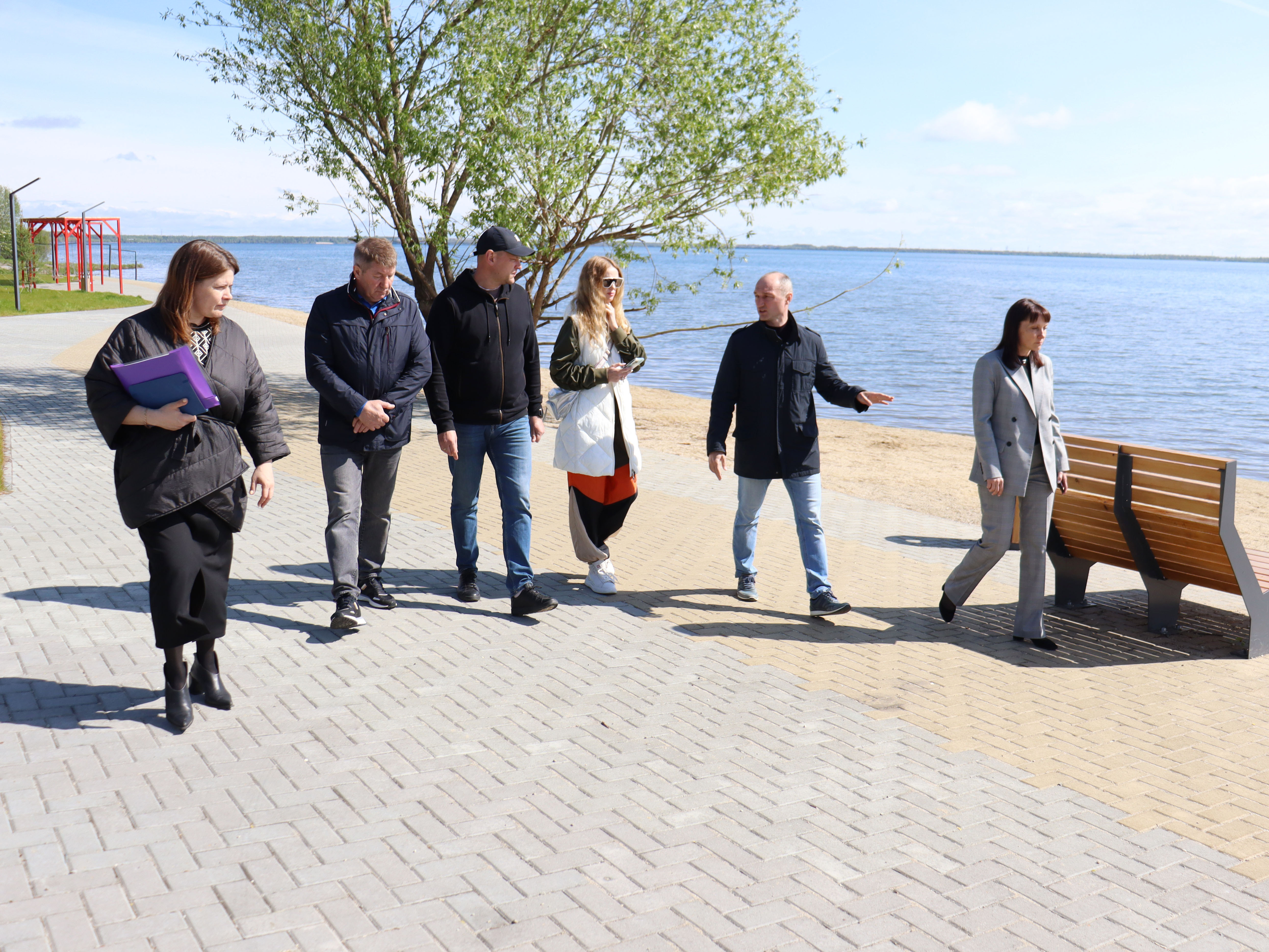 В Тракторозаводском районе обсудили благоустройство общественных пространств у водоемов