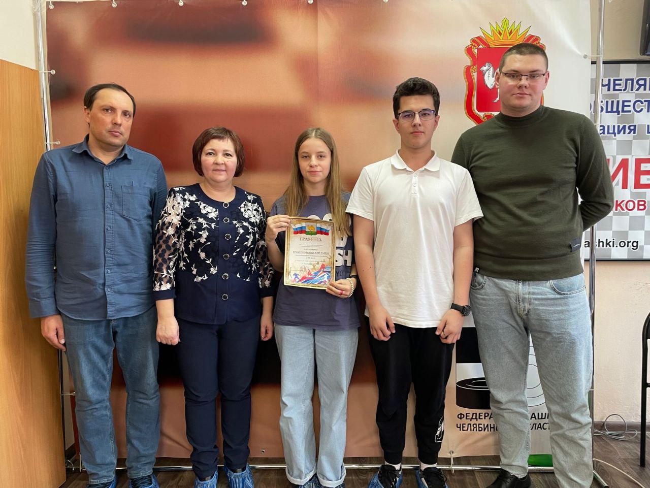 Команда Тракторозаводского района вошла в тройку победителей в соревнованиях по шахматам и шашкам
