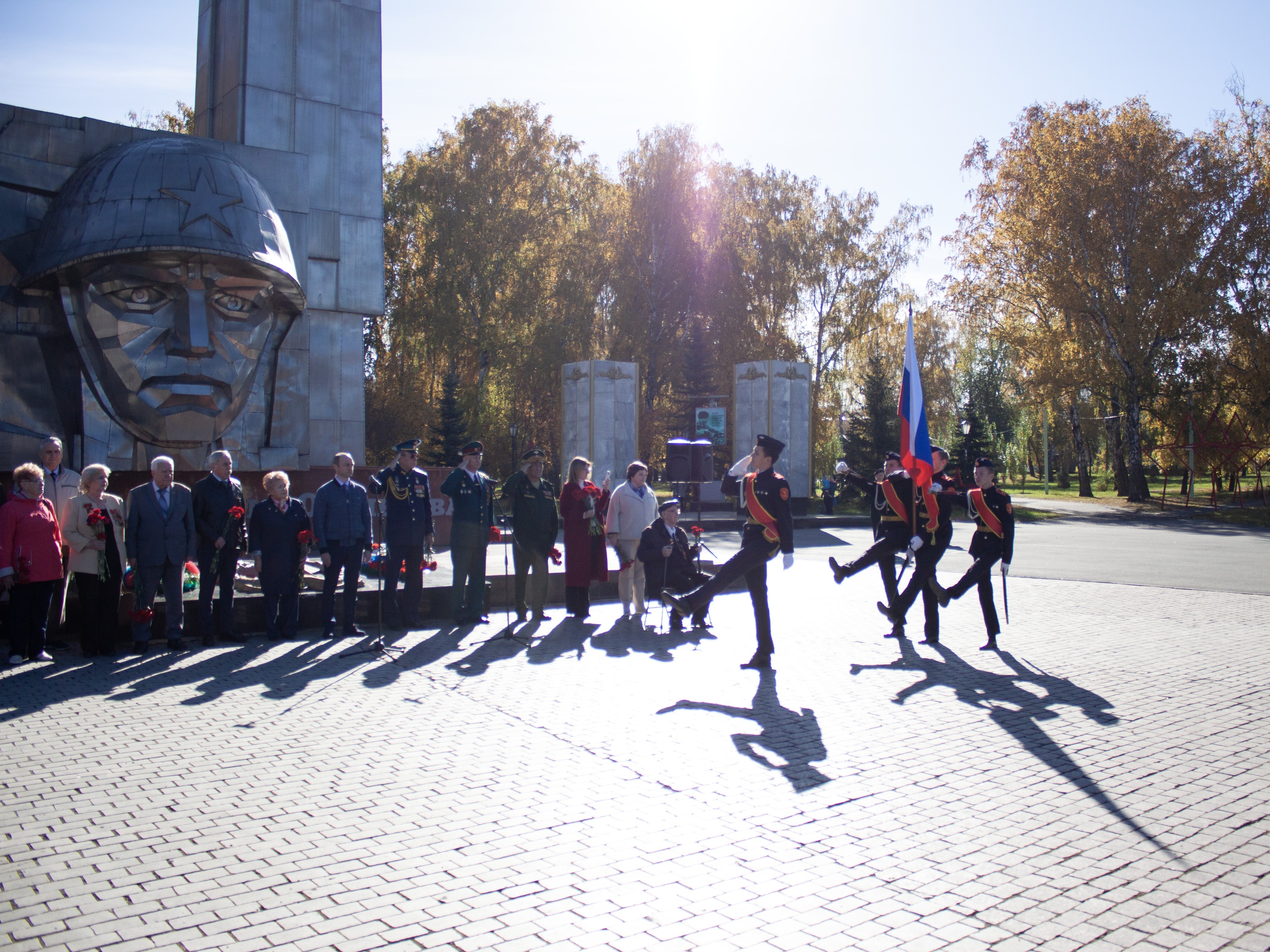 В Тракторозаводском районе состоялся митинг, посвященный Дню героев Танкограда