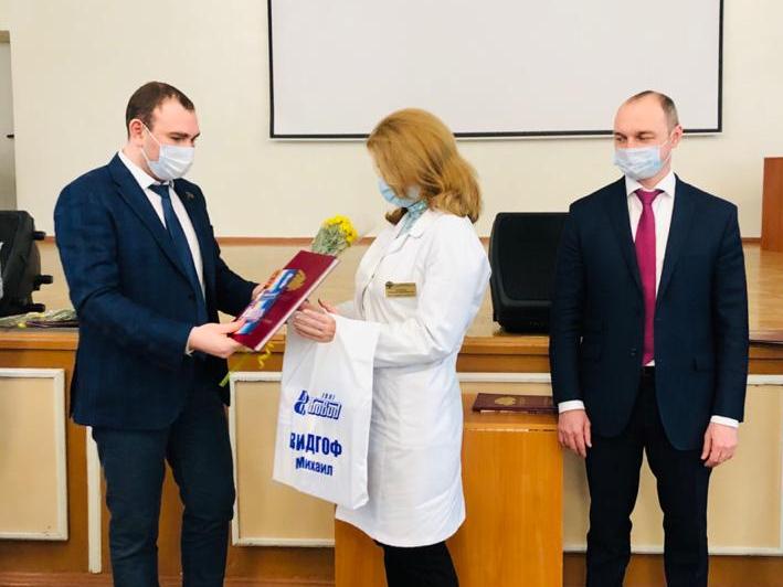 Состоялось вручение благодарственных писем от Законодательного собрания Челябинской области врачам ГКБ № 8