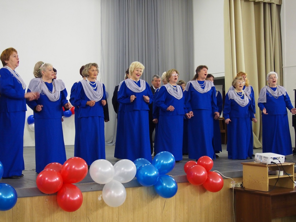 27 сентября 2017 года в помещении Южно-Уральского государственного технического колледжа состоялся районный тур I городского фестиваля творчества пожилых людей «Когда поёт душа»