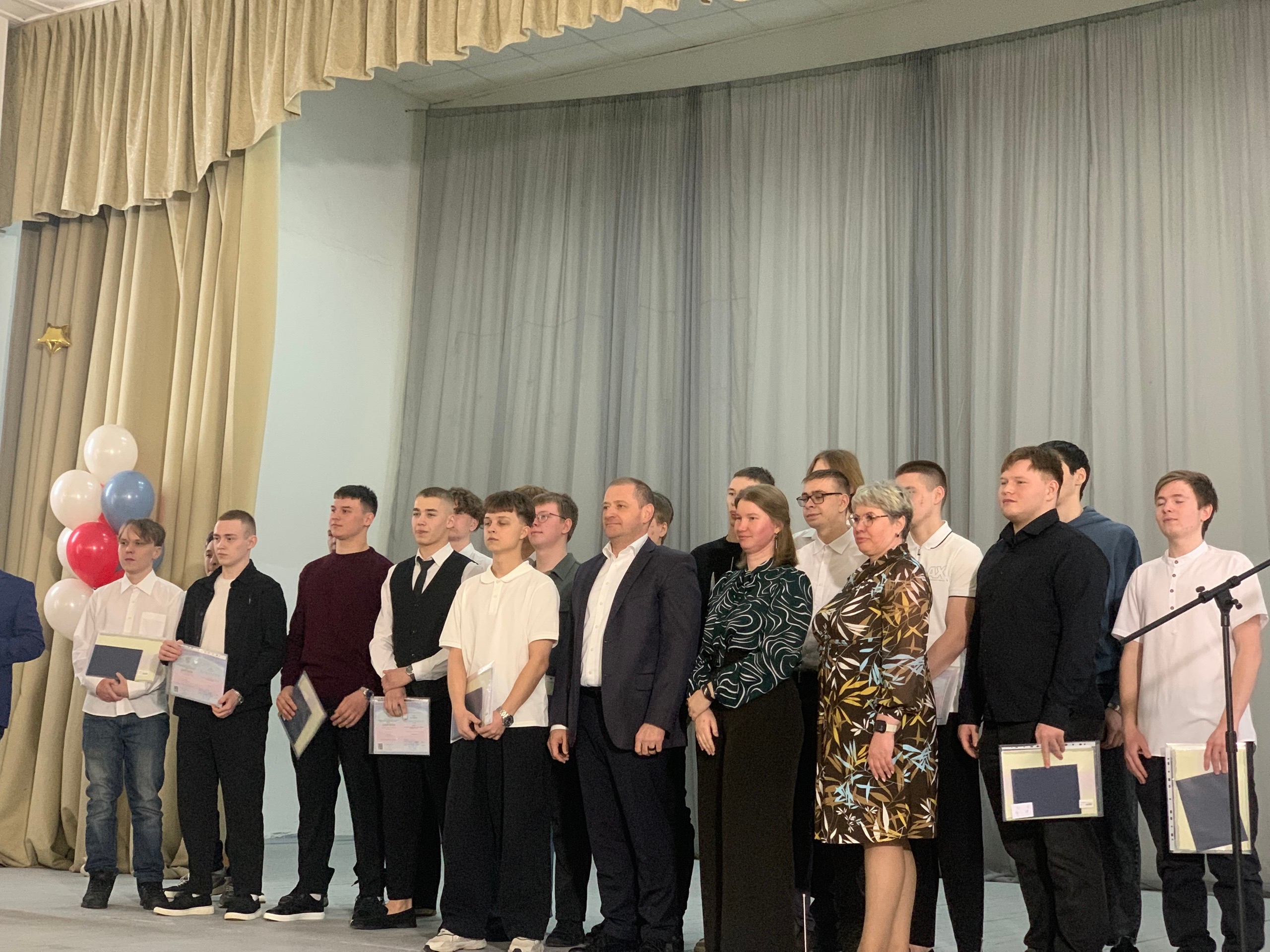 «В добрый путь к профессиональным высотам!»