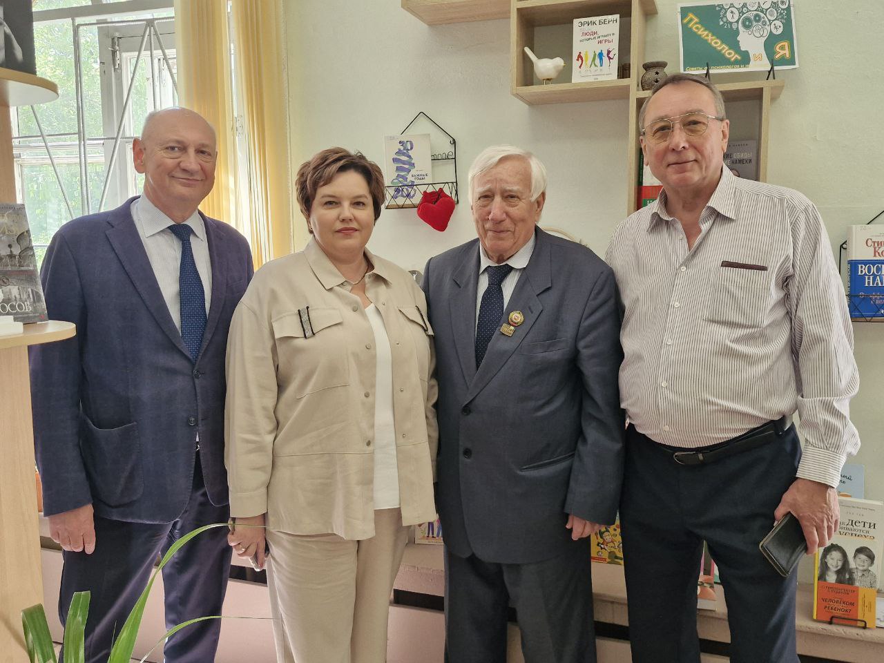 Тракторозаводский район принял участие в заседании Президиума городского совета Ветеранов.