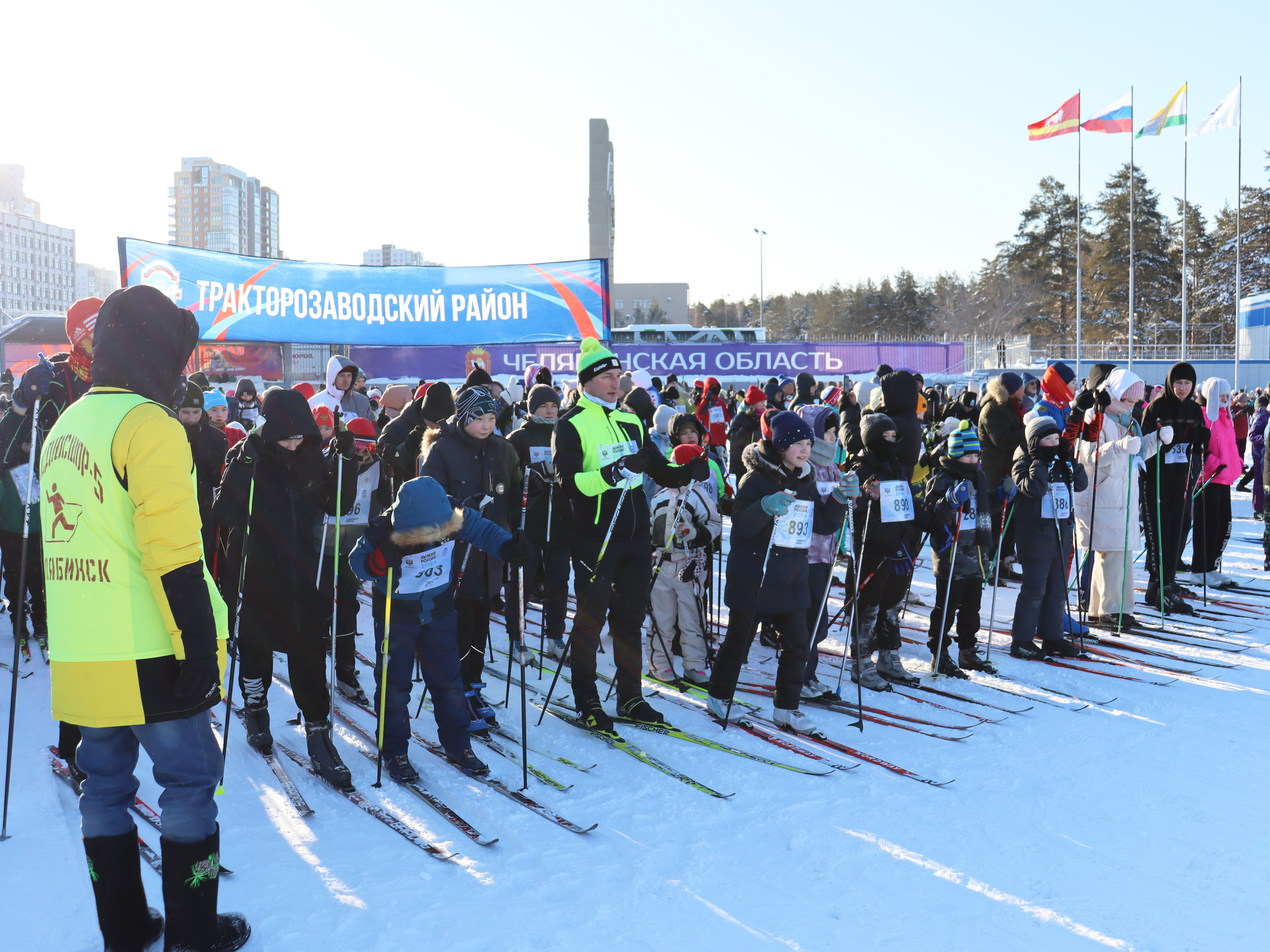 Порядка 600 тракторозаводцев приняли участие в массовой лыжной гонке «Лыжня России»