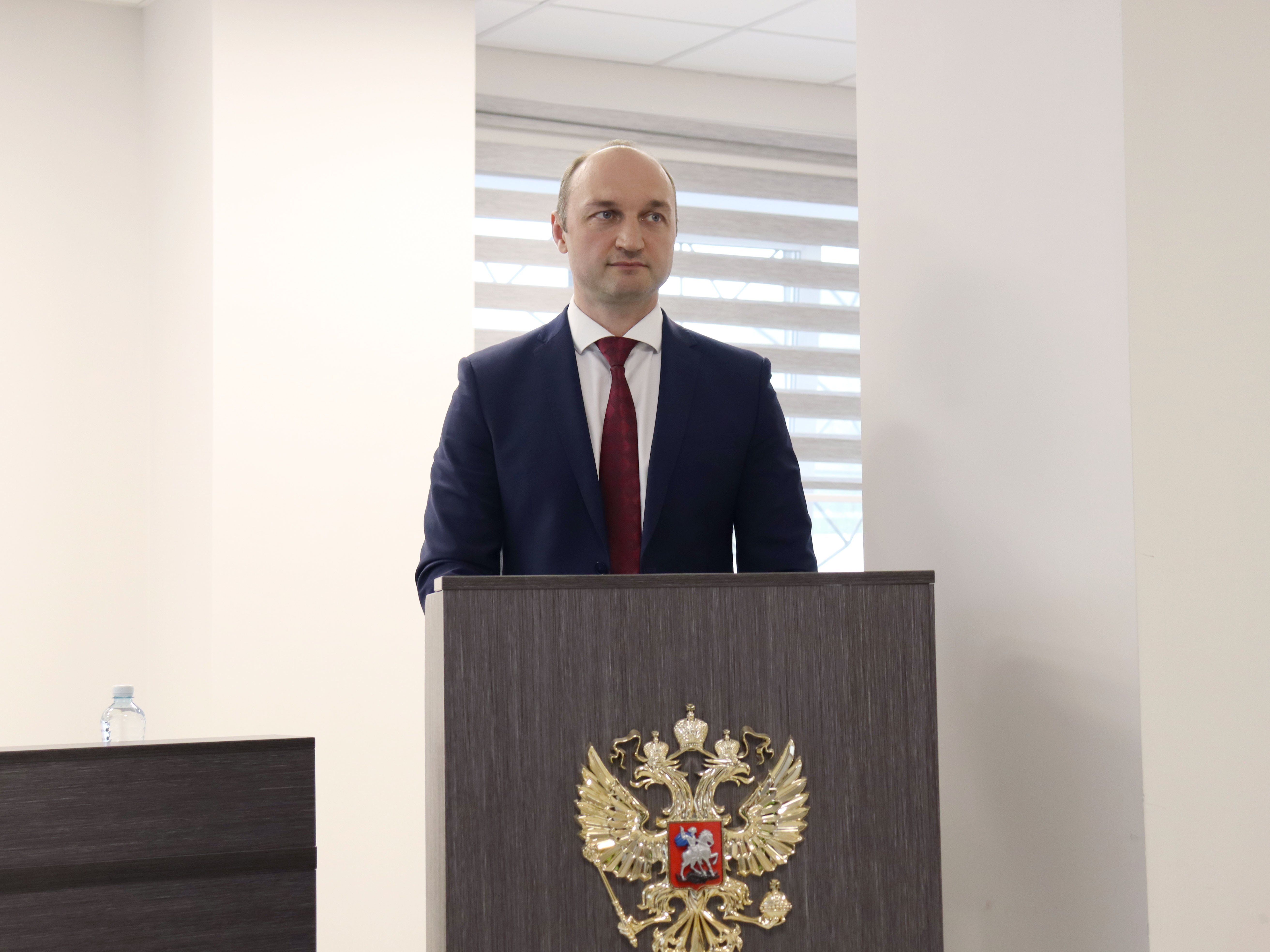 Глава района Юрий Кузнецов на заседании Совета депутатов района выступил с отчетом за 2023 год