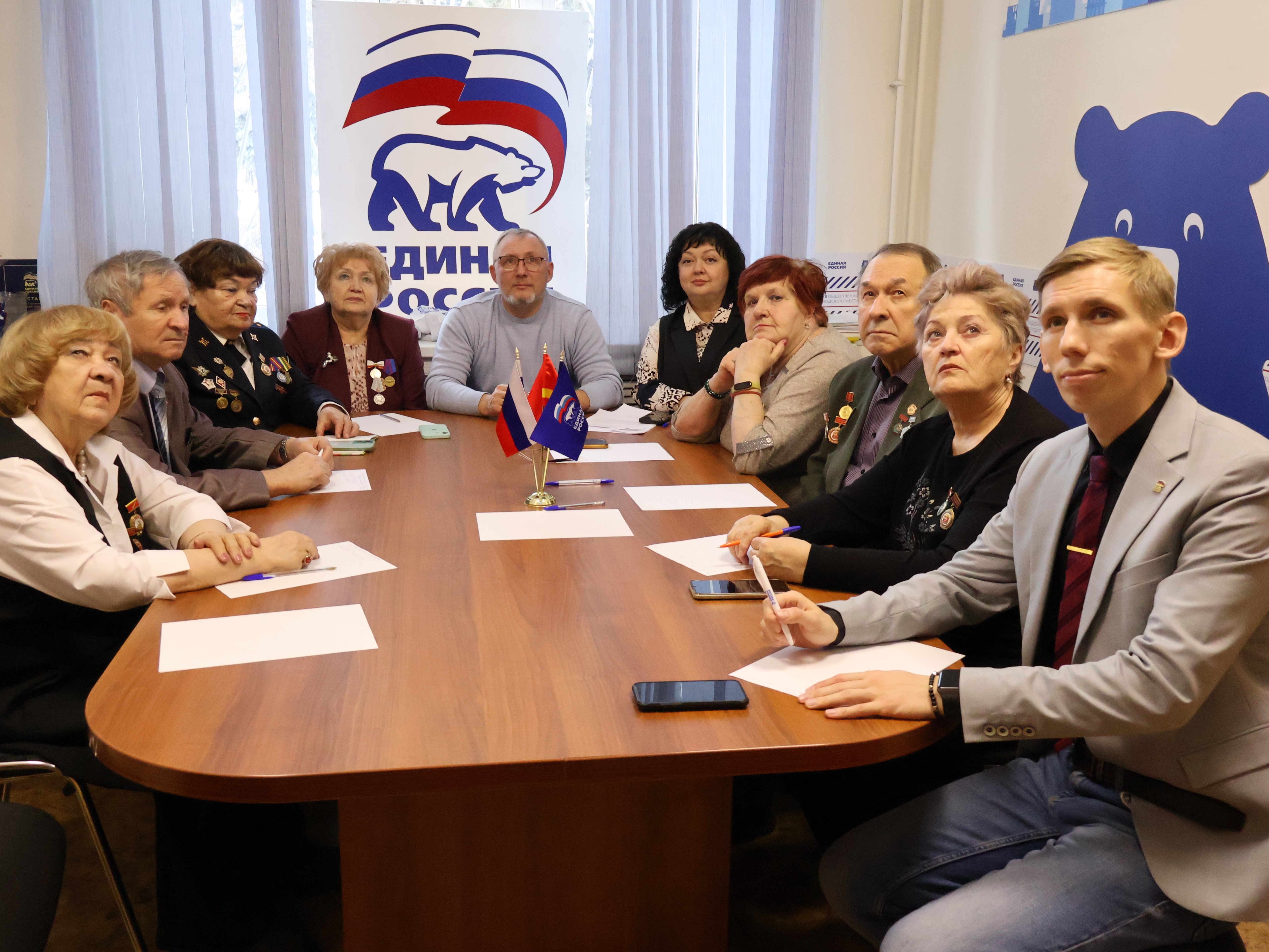 Время подводить итоги: реализация партийного проекта «Старшее поколение» в 2025 году