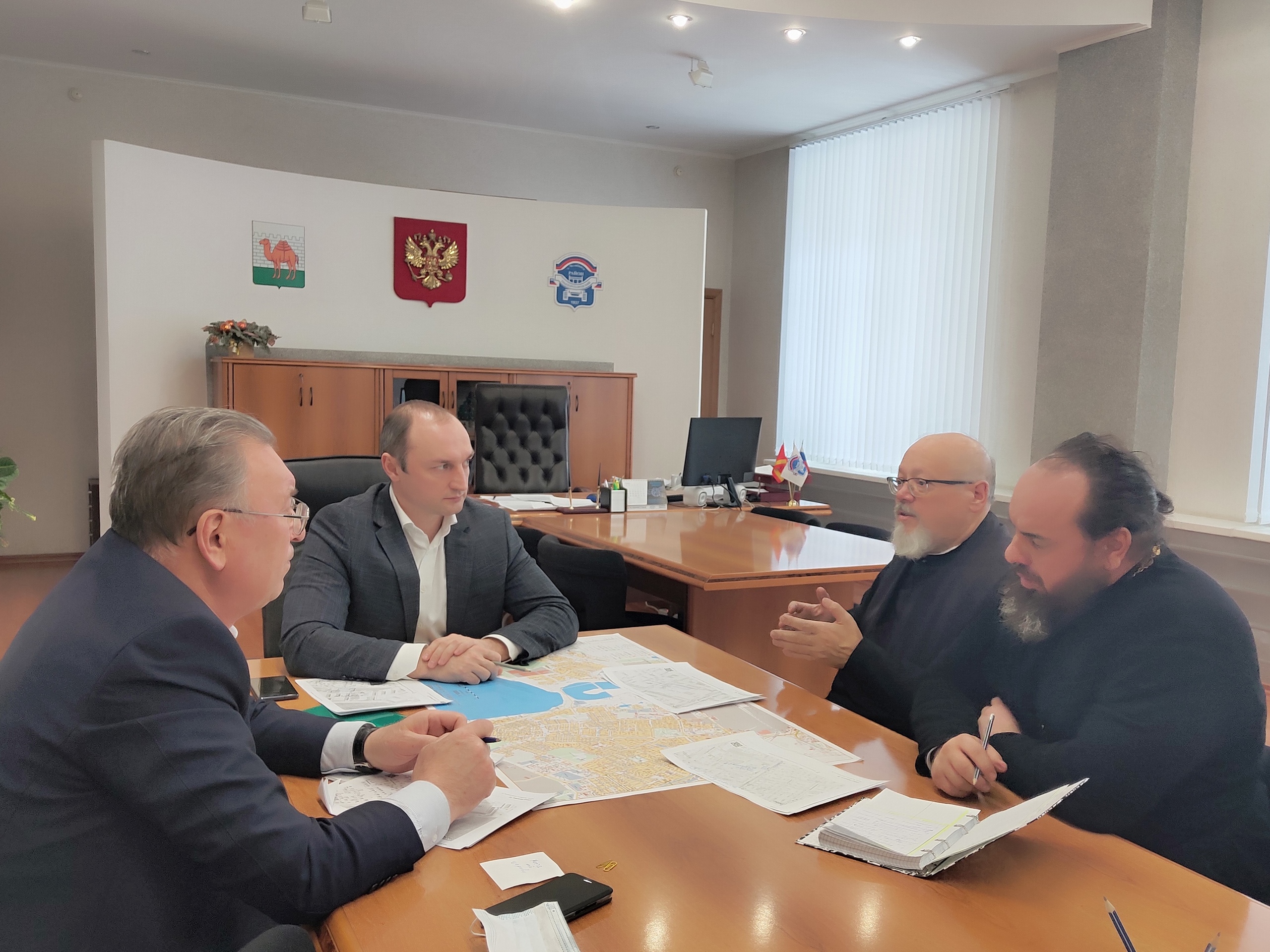 Состоялась встреча Главы района с секретарём Челябинской епархии Отцом Игорем Шестаковым
