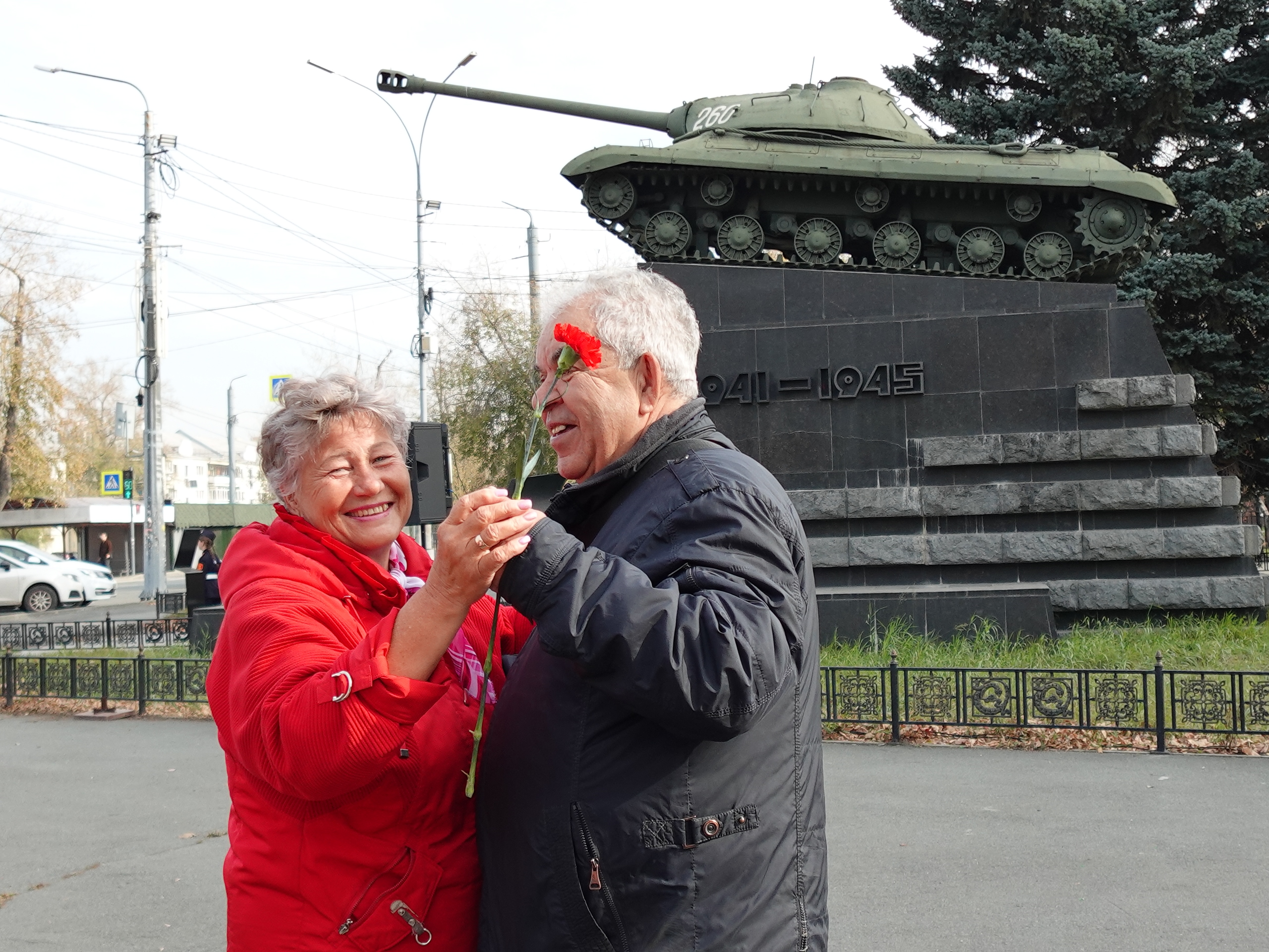 У памятника «Танк ИС-3» состоялся митинг, посвященный Дню героев Танкограда